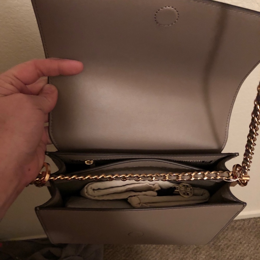 Beautiful Tory Burch bag - Picture 3 of 3